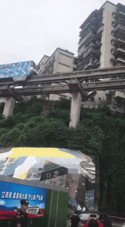 一条抖音捧红一座城，短视频本地化营销到底怎么玩？