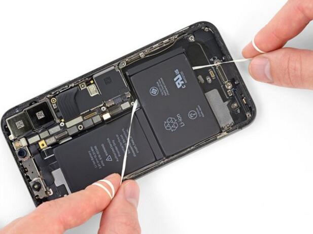 教你如何自己动手给 iPhone  X  更换电池