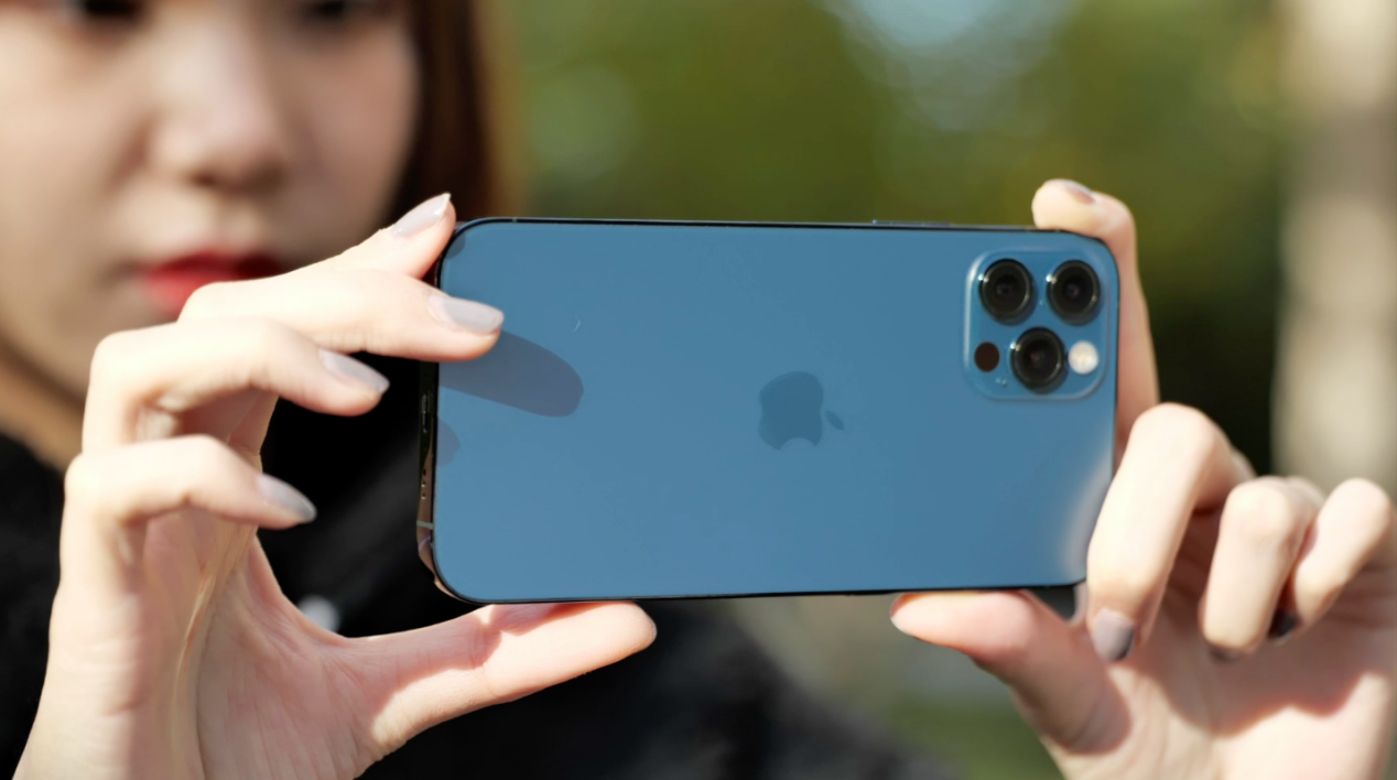 苹果手机别乱买，目前这四款人气最高口碑最好，入手绝不吃亏