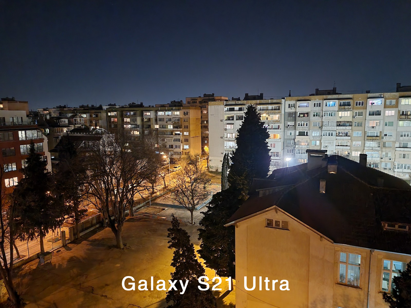 三星S21 Ultra对比iPhone  12 PM：谁更香？