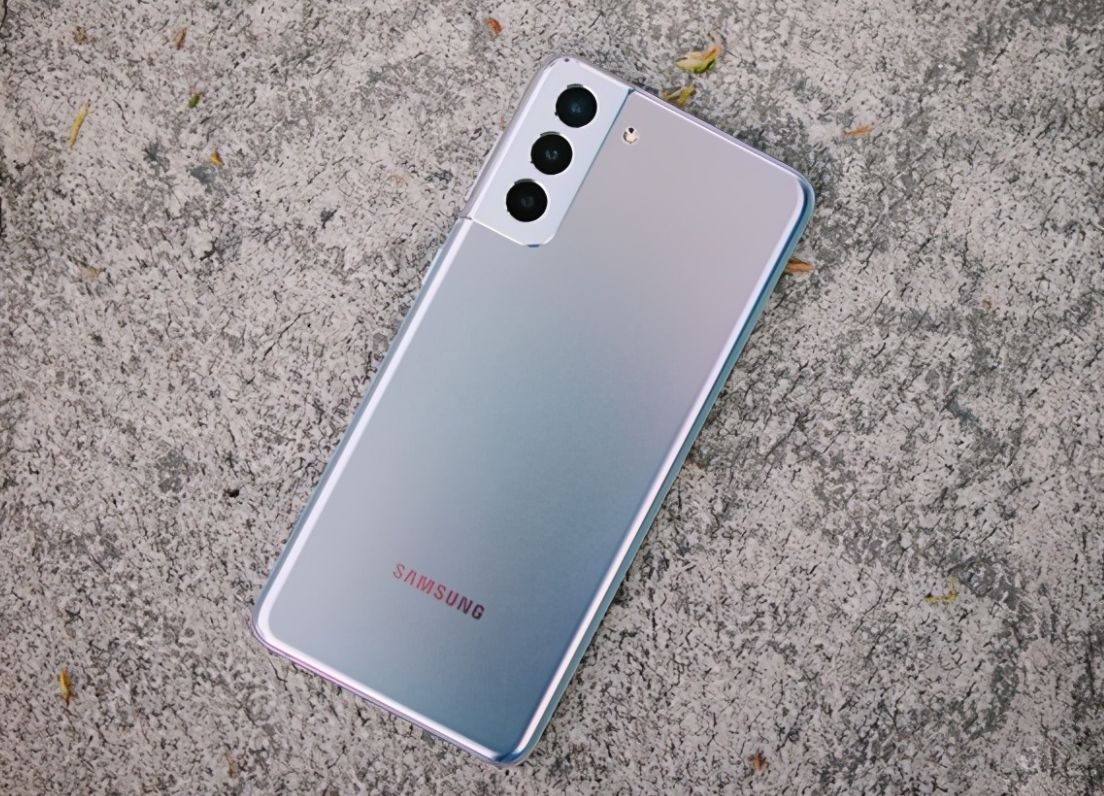 轻薄5G手机怎么选？这3款产品手感出众，前2款重量仅162g