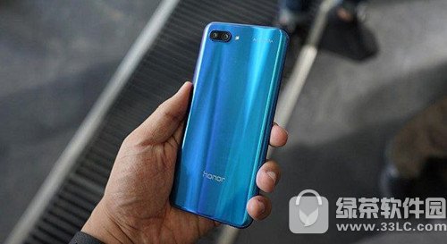 魅族15和荣耀10哪个好 魅族15和荣耀10参数配置对比分析2