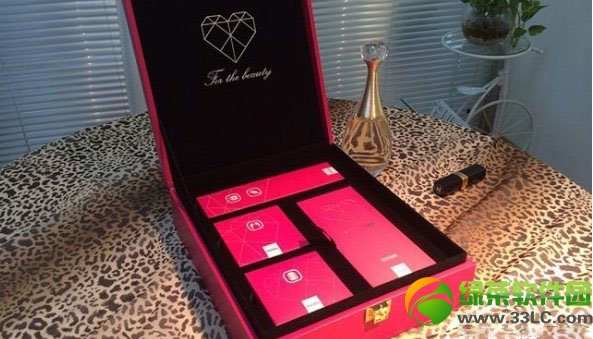 美图手机1S开箱图赏 美图秀秀手机1s真机开箱4