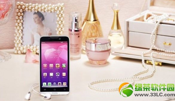 美图手机1S开箱图赏 美图秀秀手机1s真机开箱7