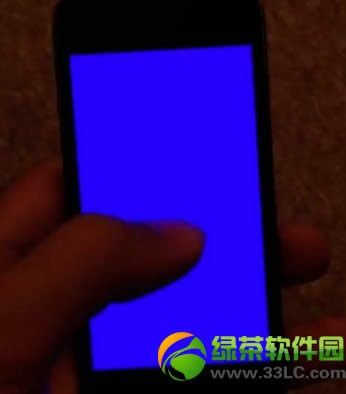 iOS7bug:使用iWork会导致iPhone瞬间蓝屏自动重启2