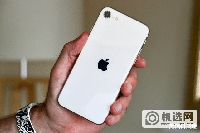 iPhone SE4全面曝光：升级6.1英寸大屏，苹果这次认真了