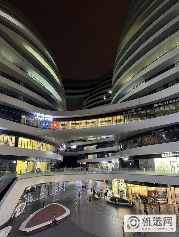 苹果/OPPO/小米夜景拍摄对比-哪款手机拍照更加出色