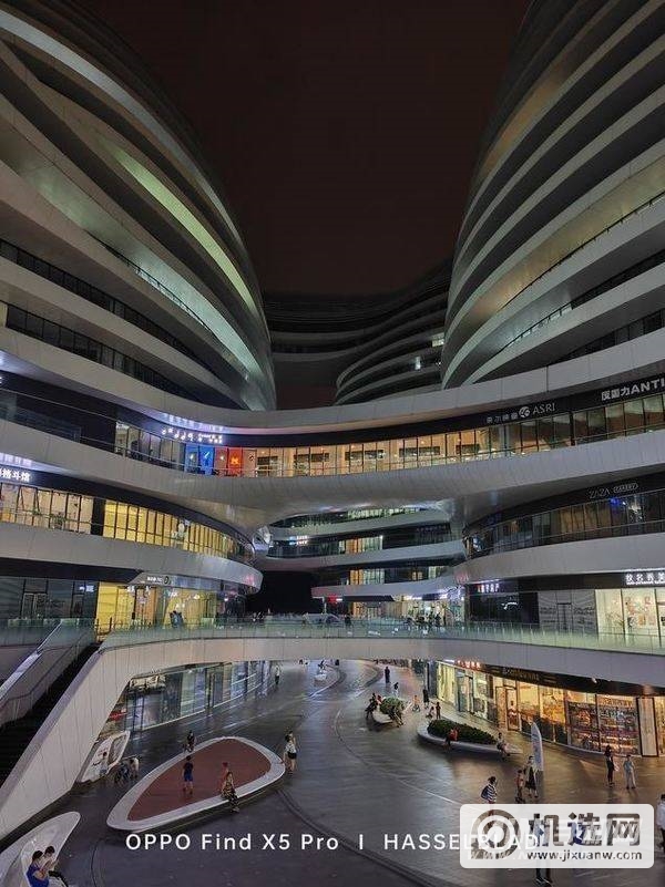 苹果/OPPO/小米夜景拍摄对比-哪款手机拍照更加出色