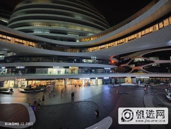苹果/OPPO/小米夜景拍摄对比-哪款手机拍照更加出色