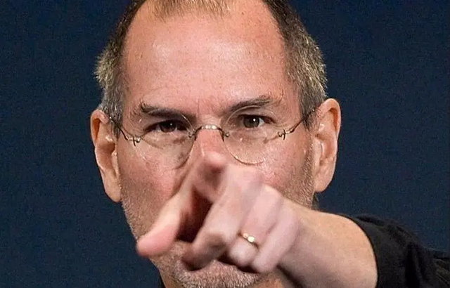 苹果CEO库克终于被提问，乔布斯的棺材板压不住了