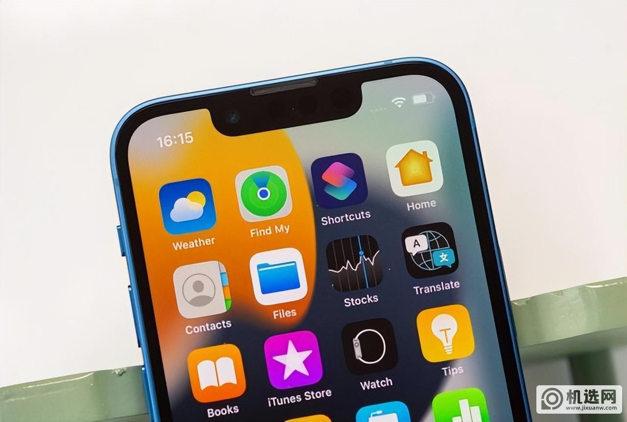 苹果A15+128GB+IP68防水，现已跌至4599元，旧款iPhone加速退场