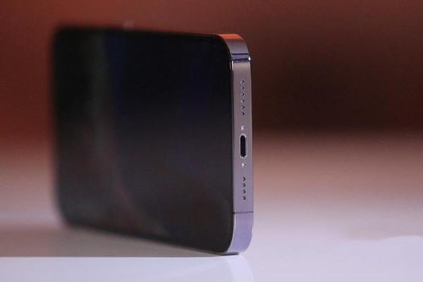 苹果14plus是不是双扬声器