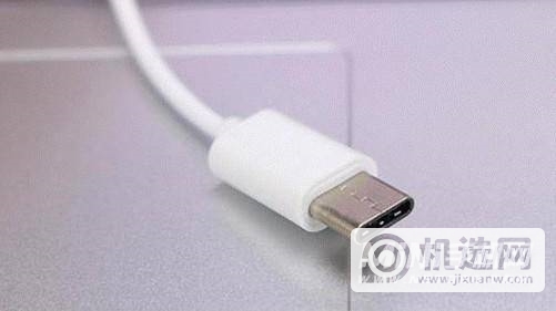 iPhone15将采用Type-C-Lightning或成为历史