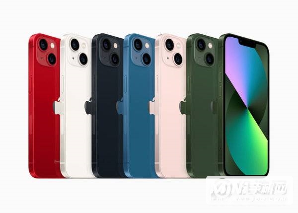 红色、星光色、午夜色、蓝色、粉色和全新绿色 iPhone  13。