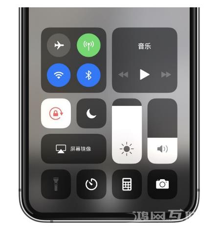 苹果iPhone 14手电筒按键灰了怎么办？