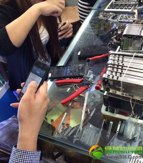 iphone5s/5翻新机过程：iphone5s/5翻新流程曝光2