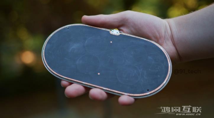 苹果 AirPower  无线充电板原型机测试：发现内含 22 个线圈插图7