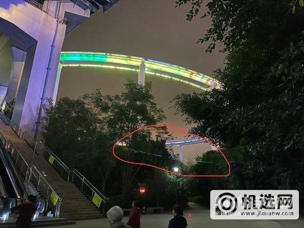 iphone12promax拍照有一个光点-怎么解决拍照光点问题