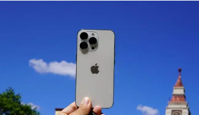 iphone13和13pro哪款更值得买