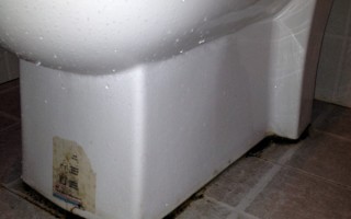 刚刚装修完的家，瓷砖缝一两个月就发黄发黑，该怎么办？