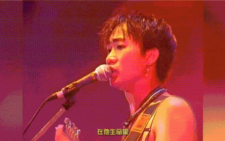 黄家驹演唱会31年后重映！1小时播放破亿