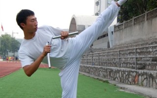 昆虫学硕士因表演双节棍获得工作 2000万粉大V感慨：掌握一门手艺很重要