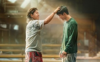 大鹏新片《热烈》今日杀青年内上映 黄渤化身人生伯乐