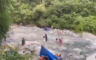 不听劝告 四川多人山洪遇难！能自救吗？