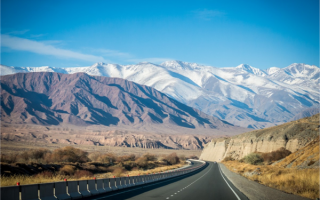 超大范围降雪来袭：全国多地上百条高速局部路段公路封闭