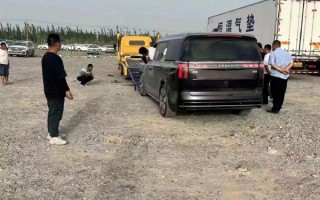 极氪全新MPV实车首曝：命名为009