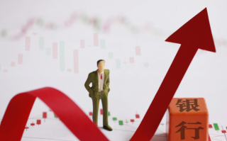 4家银行率先披露2022年业绩快报：这个银行重回万亿市值