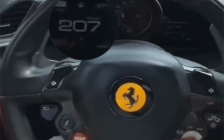 男子开法拉利高速狂飙至257km/h：只为拍视频显摆一下