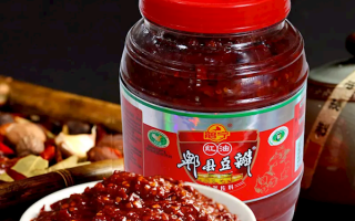 火遍大江南北厨房！豆瓣酱却命悬95后