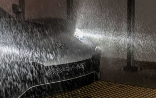 奔驰AMG ONE量产：配F1赛车同款发动机、极速堪比中国高铁！