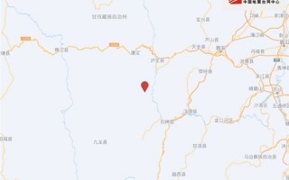 教科书式逃生！四川地震瞬间熊猫妈妈携幼崽室外避险