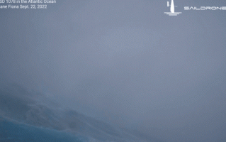 将无人机送入飓风中心，科学家得到了一段震撼影像