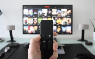 人民日报评智能电视套路收费：广告无法消除、会员一充再充