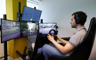 自动驾驶汽车背后：极端情况仍需人类，真正自动驾驶遥遥无期