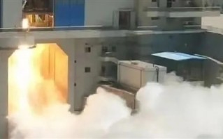 2100秒！我国全新载人火箭130吨发动机试车创纪录