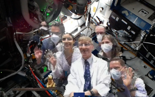 跨国全息传送首次实现：将人从美国“传送”到加拿大