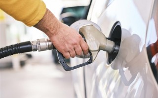 国庆假期后油价或再次下调：92号汽油有望重返“7元时代”