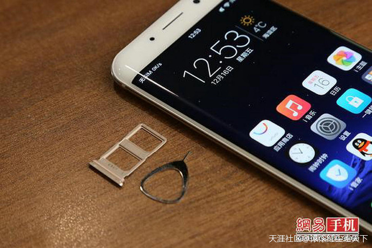 苹果订光了这些手机曲面屏 华为、OPPO屏幕上哪儿买?(转载)-第1张图片-9158手机教程网 苹果订光了这些手机曲面屏 华为、OPPO屏幕上哪儿买?(转载)-第1张图片-9158手机教程网