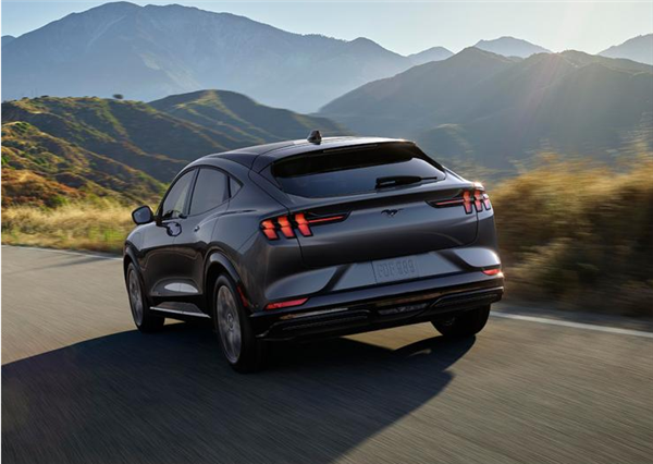 2023年电动车在美国会更便宜 更多人买得起了!有4点原因-第1张图片-9158手机教程网 2023年电动车在美国会更便宜 更多人买得起了!有4点原因-第1张图片-9158手机教程网