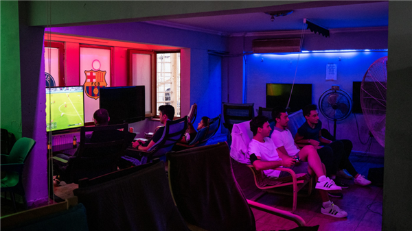 存款贬值快一半！土耳其人把游戏当成了救命稻草-第16张图片-9158手机教程网