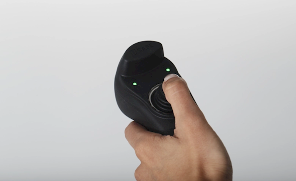 电动救生圈亮相CES:时速15公里 续航6公里-第3张图片-9158手机教程网 电动救生圈亮相CES:时速15公里 续航6公里-第3张图片-9158手机教程网