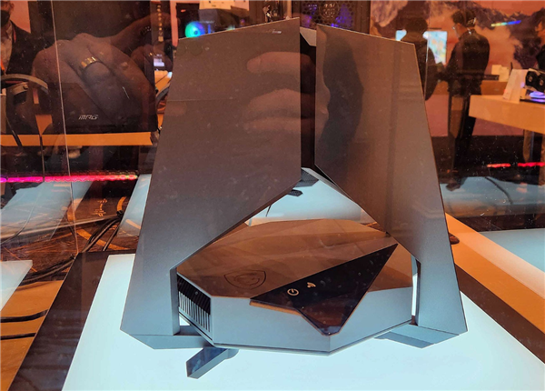 微星CES展示顶级路由器：规格顶级 天线自动跟随投喂！-第1张图片-9158手机教程网