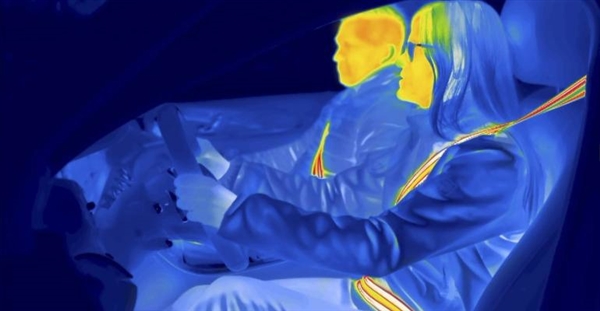 采埃孚新安全带：不用开空调 可提升电动车15%续航-第1张图片-9158手机教程网