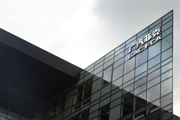 又一豪华巨头败走中国 官网关停!长安终于可以独享车标了-第12张图片-9158手机教程网 又一豪华巨头败走中国 官网关停!长安终于可以独享车标了-第12张图片-9158手机教程网