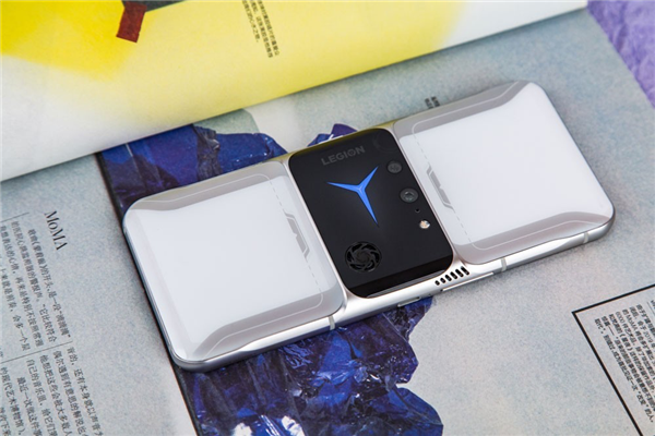 黑鲨裁员 极度腐败甚至赔不起钱：游戏手机还能苟多久？-第8张图片-9158手机教程网