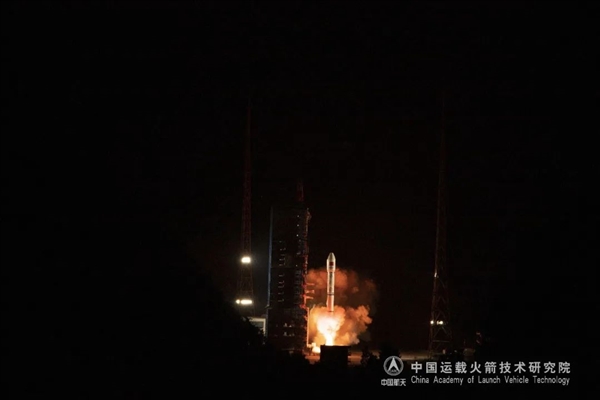 我国第一型“金牌火箭” 长二丙火箭成功发射亚太6E卫星-第1张图片-9158手机教程网